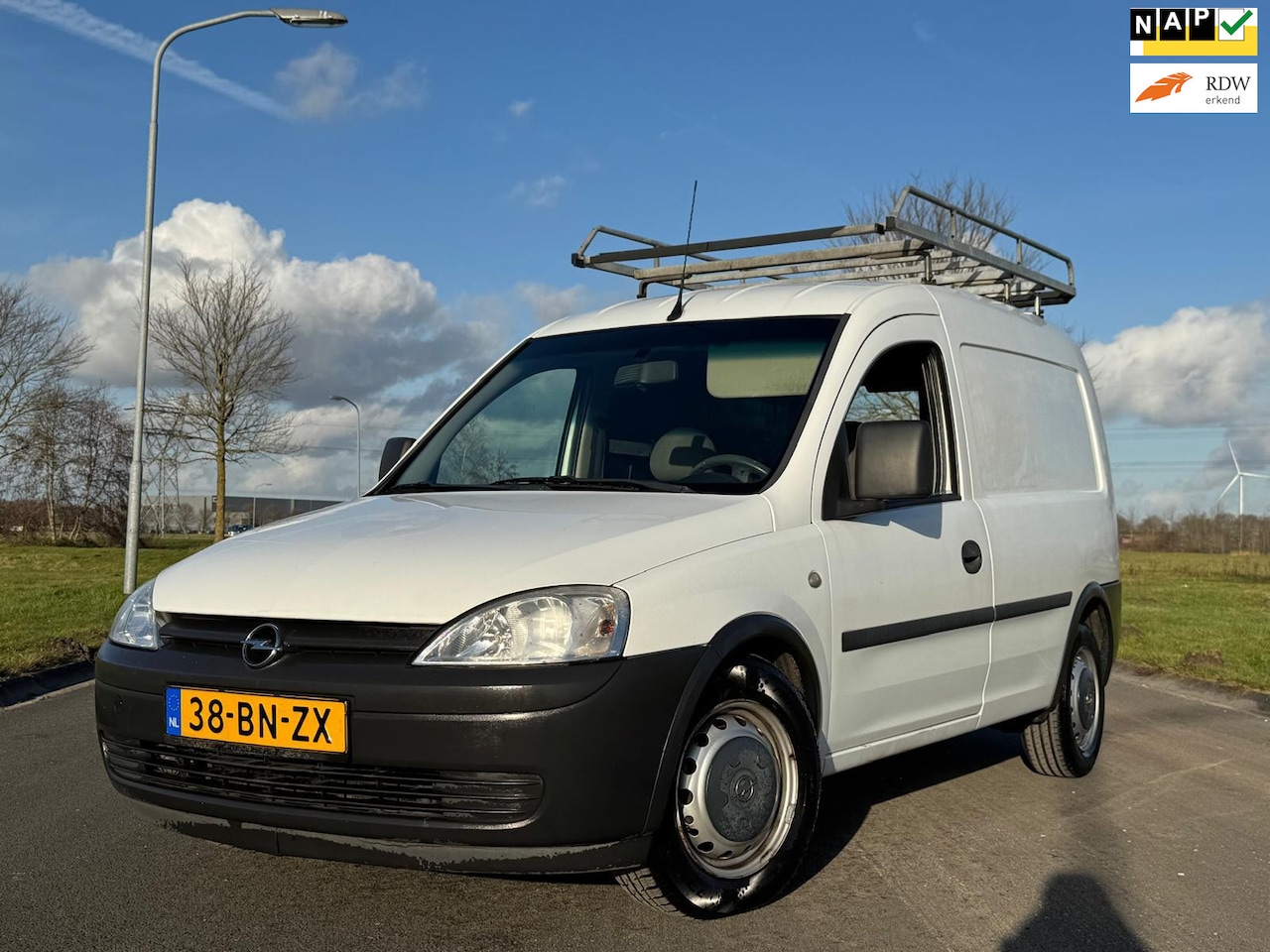 Opel Combo - 1.7 DI City Weinig KM NAP - AutoWereld.nl