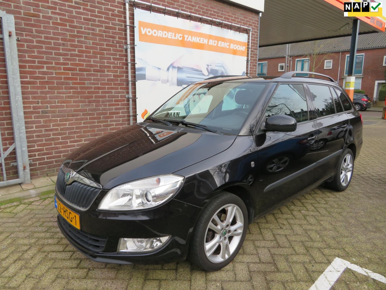 Skoda Fabia Combi - 1.2 TSI TOUR 2011! DEALER ONDERHOUD ! LAGERS DIFF. HEBBEN SPELING - AutoWereld.nl