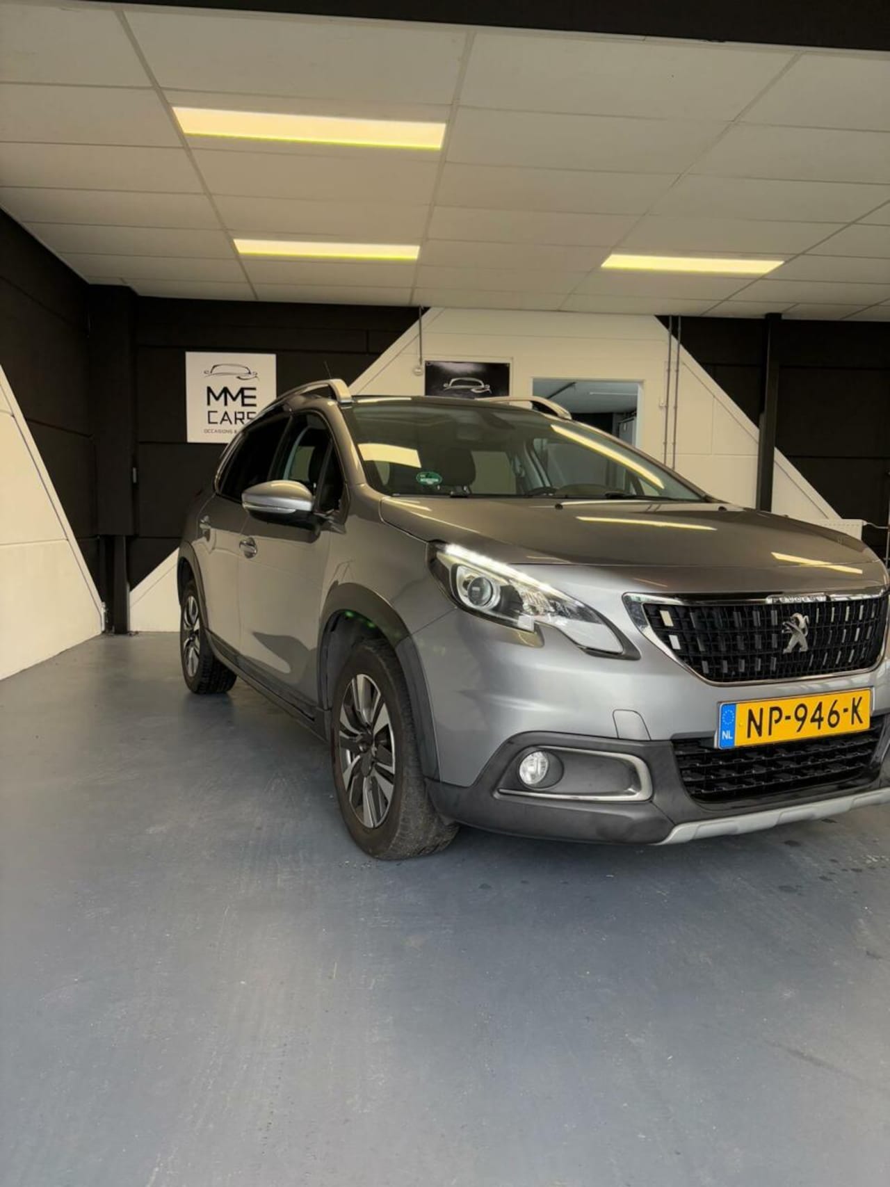 Peugeot 2008 - 1.2 PureTech Allure Driem new,Dealer ond,1e eig - AutoWereld.nl