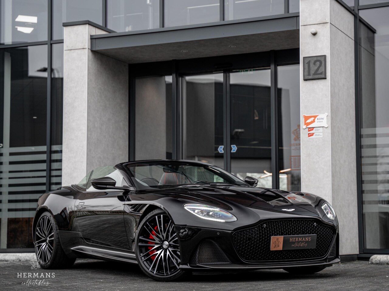 Aston Martin DBS Volante - 5.2 V12 Superleggera / Carbon / Carplay / Dealer maintained - AutoWereld.nl