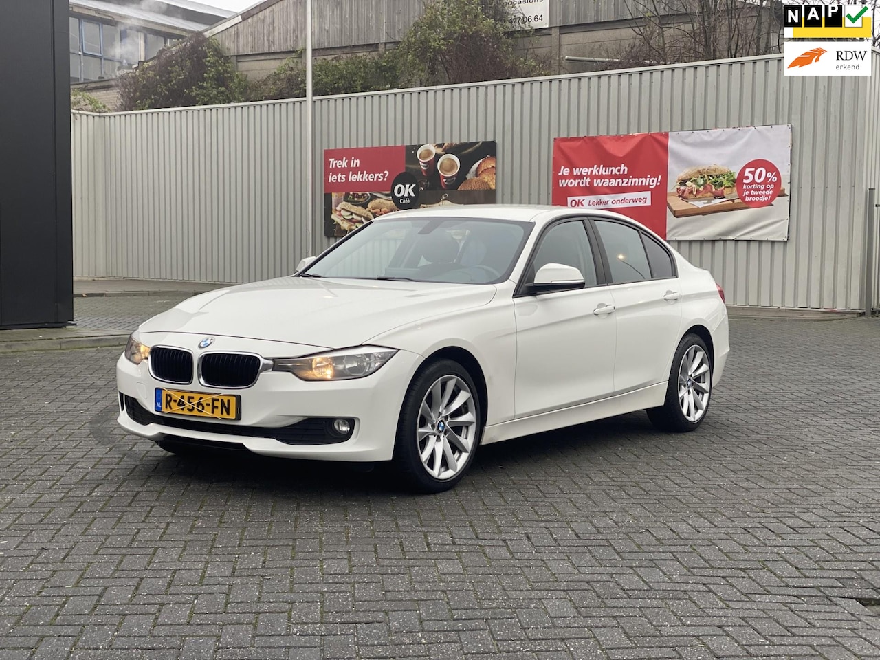 BMW 3-serie - 316i 316i - AutoWereld.nl