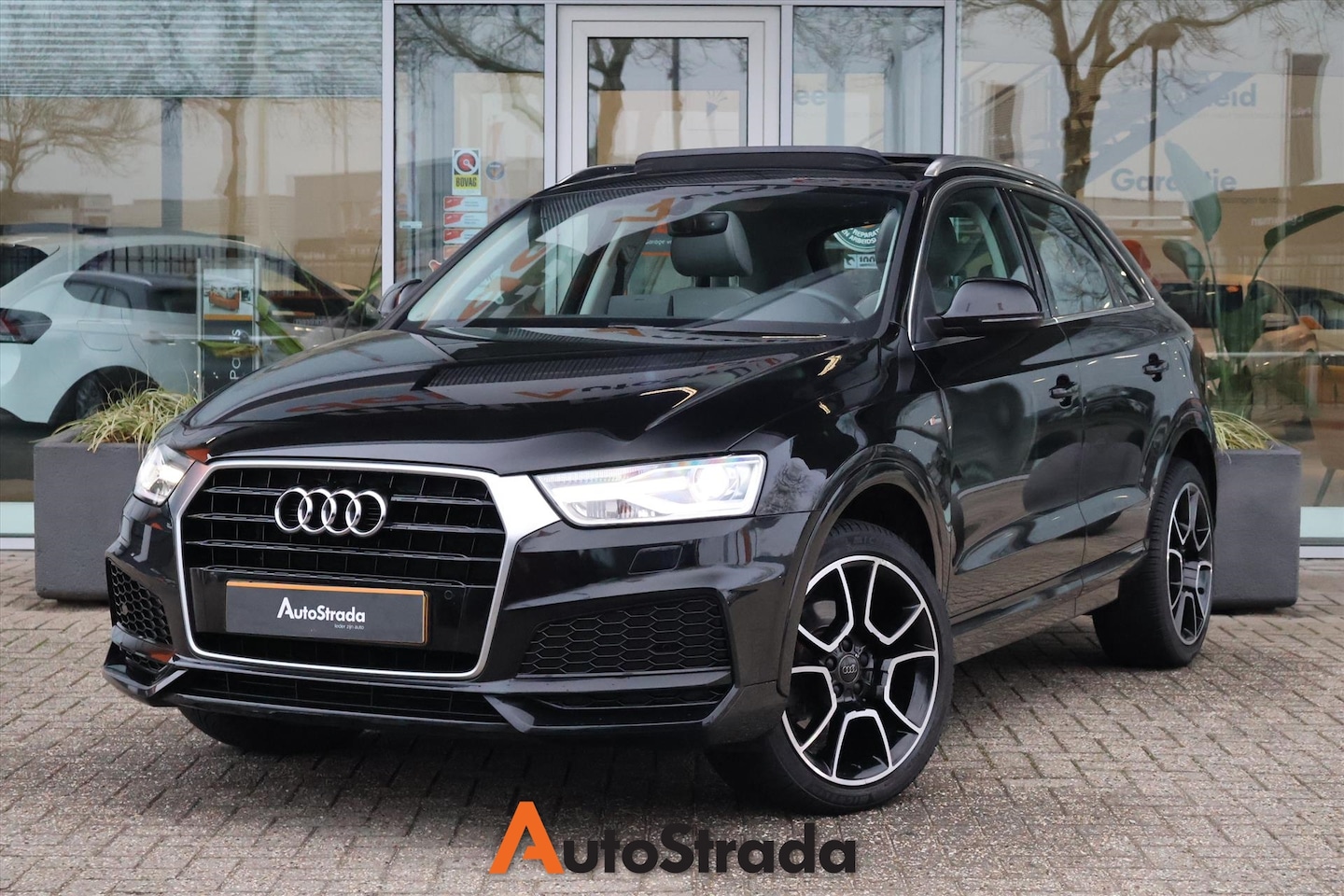 Audi Q3 - 1.4 TFSI S-Line 150PK | Pano | Camera | Dodehoekdetectie | Bi-Xenon | Sfeer | Navi | Cruis - AutoWereld.nl