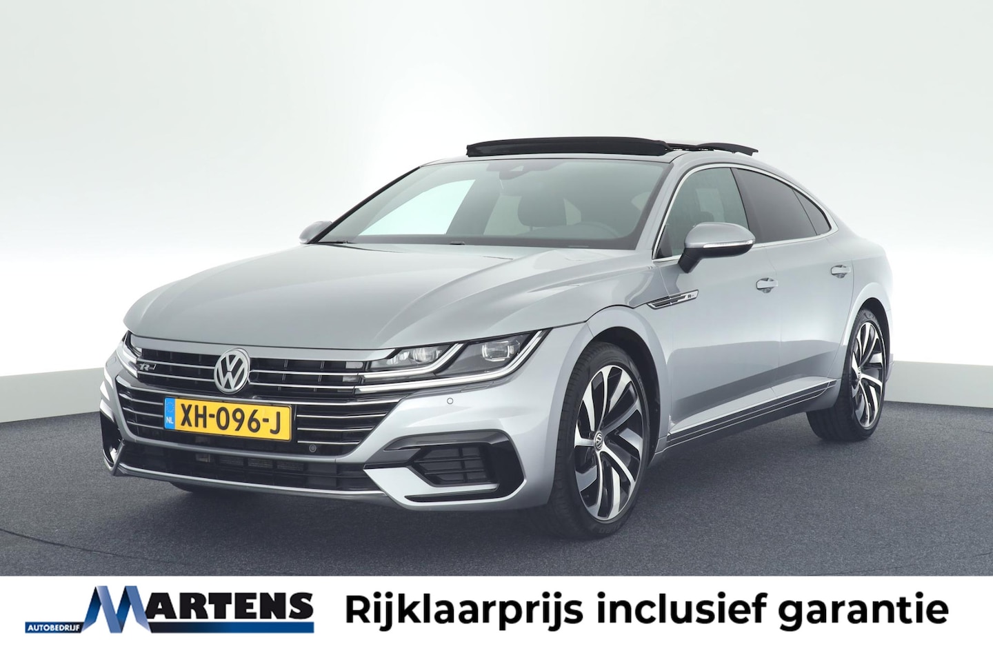 Volkswagen Arteon - 1.5 TSI 150pk DSG 2x R-Line Trekhaak Camera Keyless Virtual Cockpit Panoramadak Navigatie - AutoWereld.nl