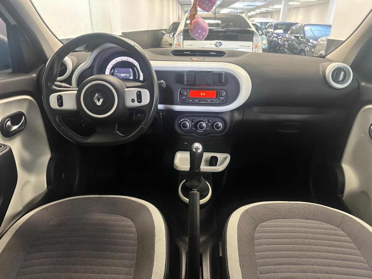 Renault Twingo - 1.0 SCe Life airco LAGE KMSTAND - AutoWereld.nl