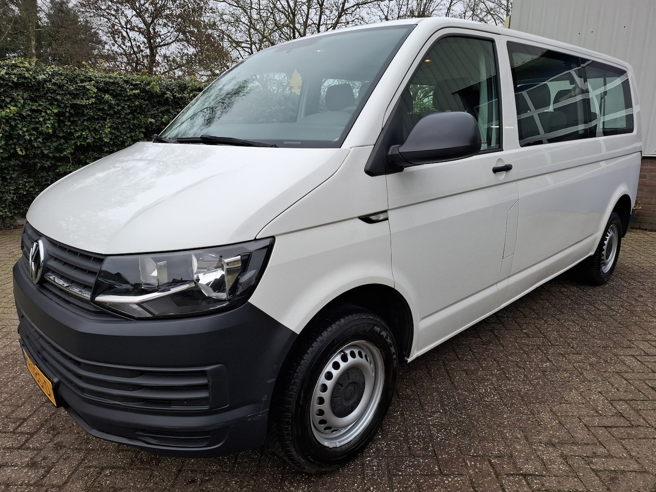 Volkswagen Transporter Kombi - 2.0TSI 19295.- INCL BTW 9-PERSOONS BENZINE 150PK - AutoWereld.nl