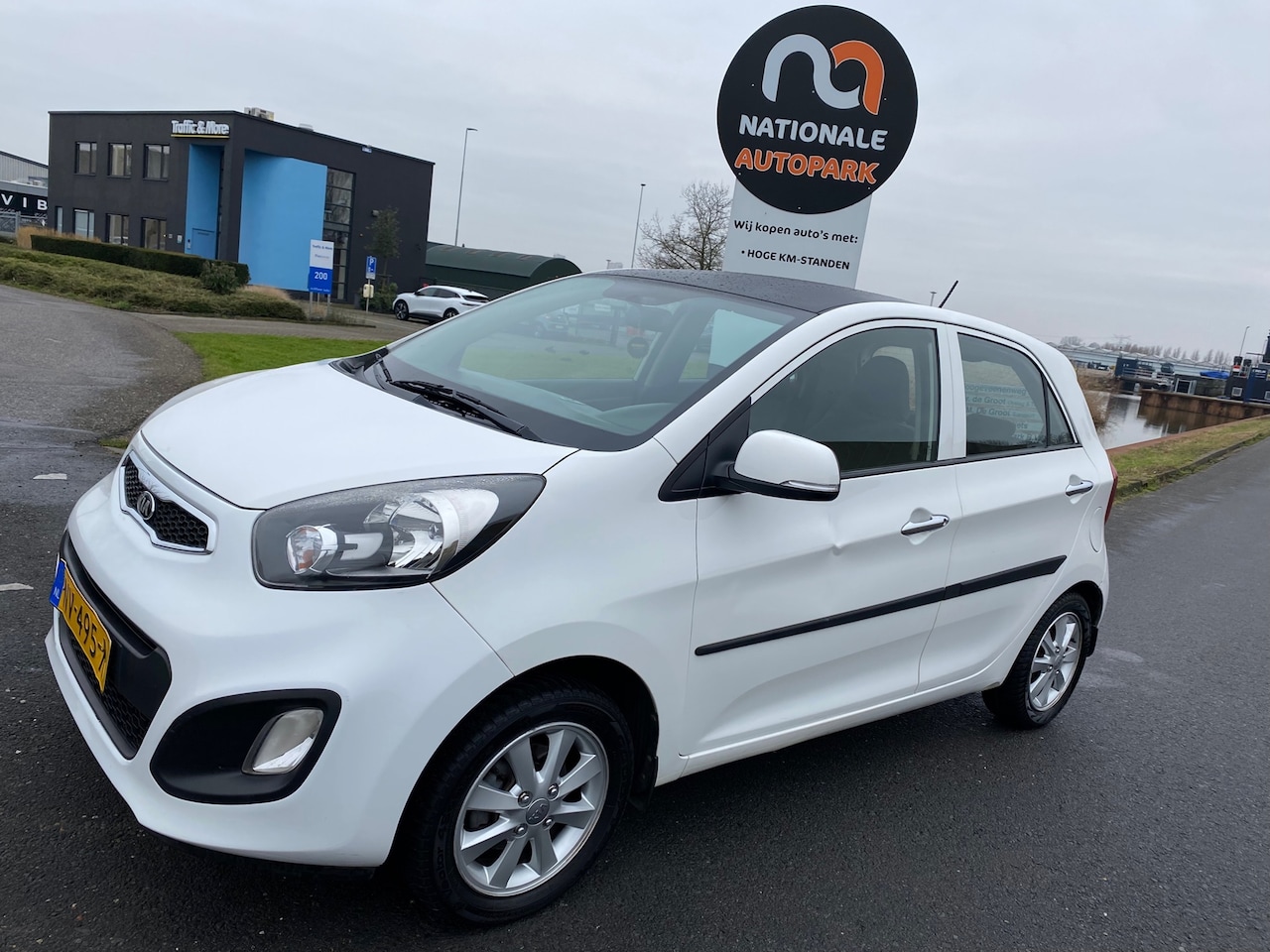 Kia Picanto - 2013 * 1.2CVVT * AUTOMAAT * 80.000 KM !! UNIEK - AutoWereld.nl