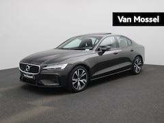 Volvo S60 - 2.0 T8 AWD Twin Engine R-Design | Automaat | Leder | Camera | Stoelverwarming | Panoramada