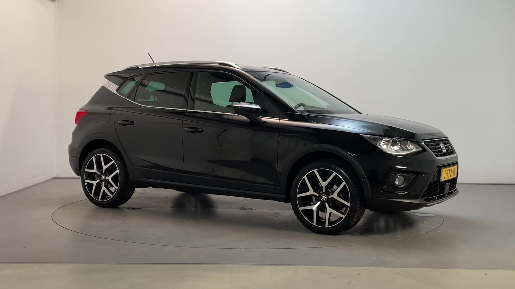 Seat Arona - 1.0 TSI 116pk FR Business Intense Camera Navigatie Parkeersensoren DAB+ - AutoWereld.nl