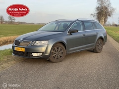 Skoda Octavia Combi - 1.6 TDI Greentech Style Business DSG ex. BPM adaptive