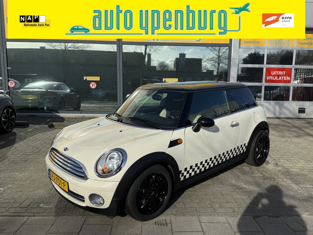 MINI Cooper - Mini 1.6 Automaat * Climate Control * Stoelverwarming * - AutoWereld.nl