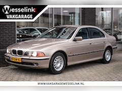 BMW 5-serie - 528i Executive - All-in rijklrprs | Dealer ond. | Orgineel NL | Nieuwstaat