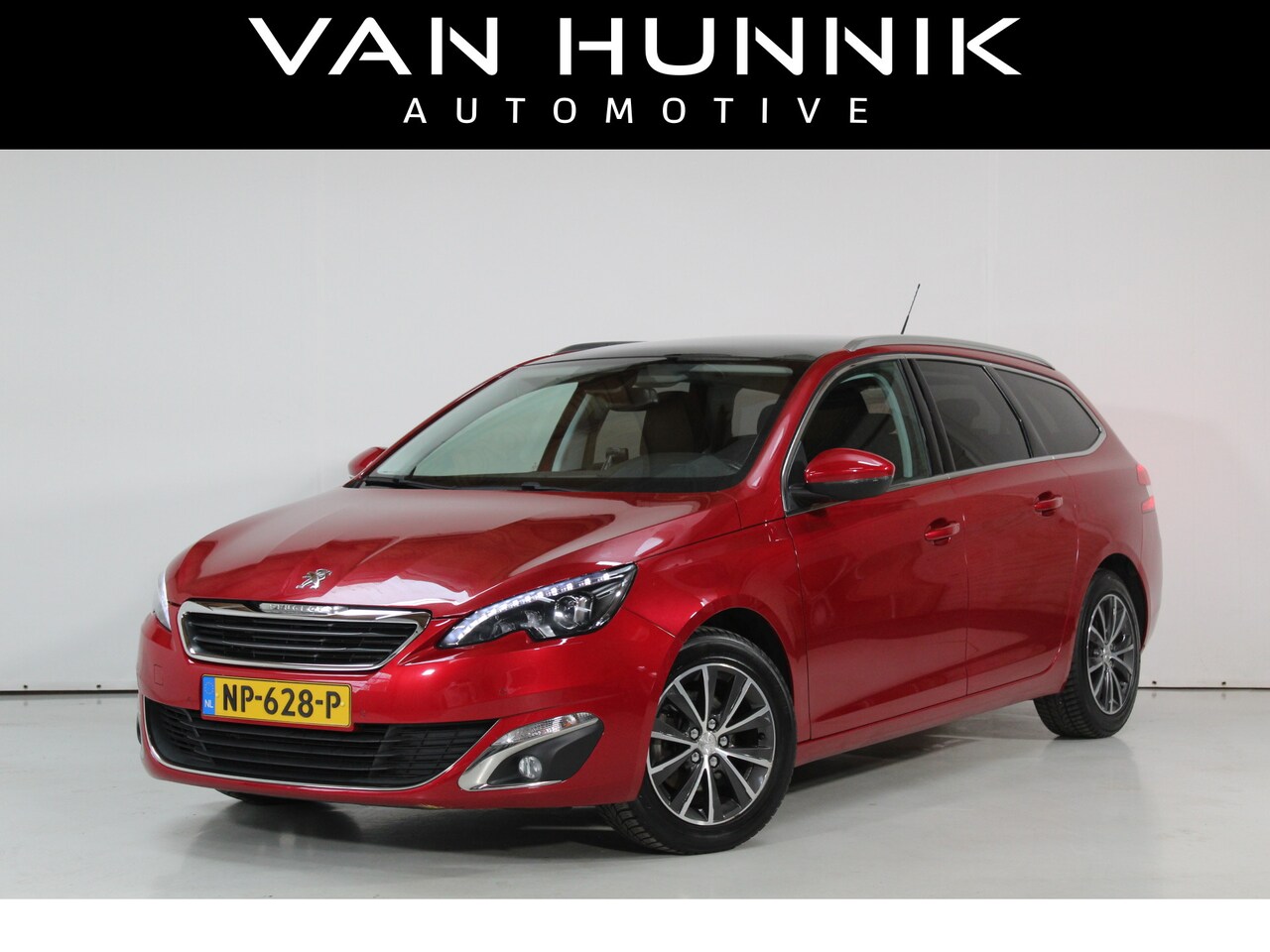 Peugeot 308 SW - 1.2 PureTech Allure Navi | Pano | Cruise | Camera - AutoWereld.nl