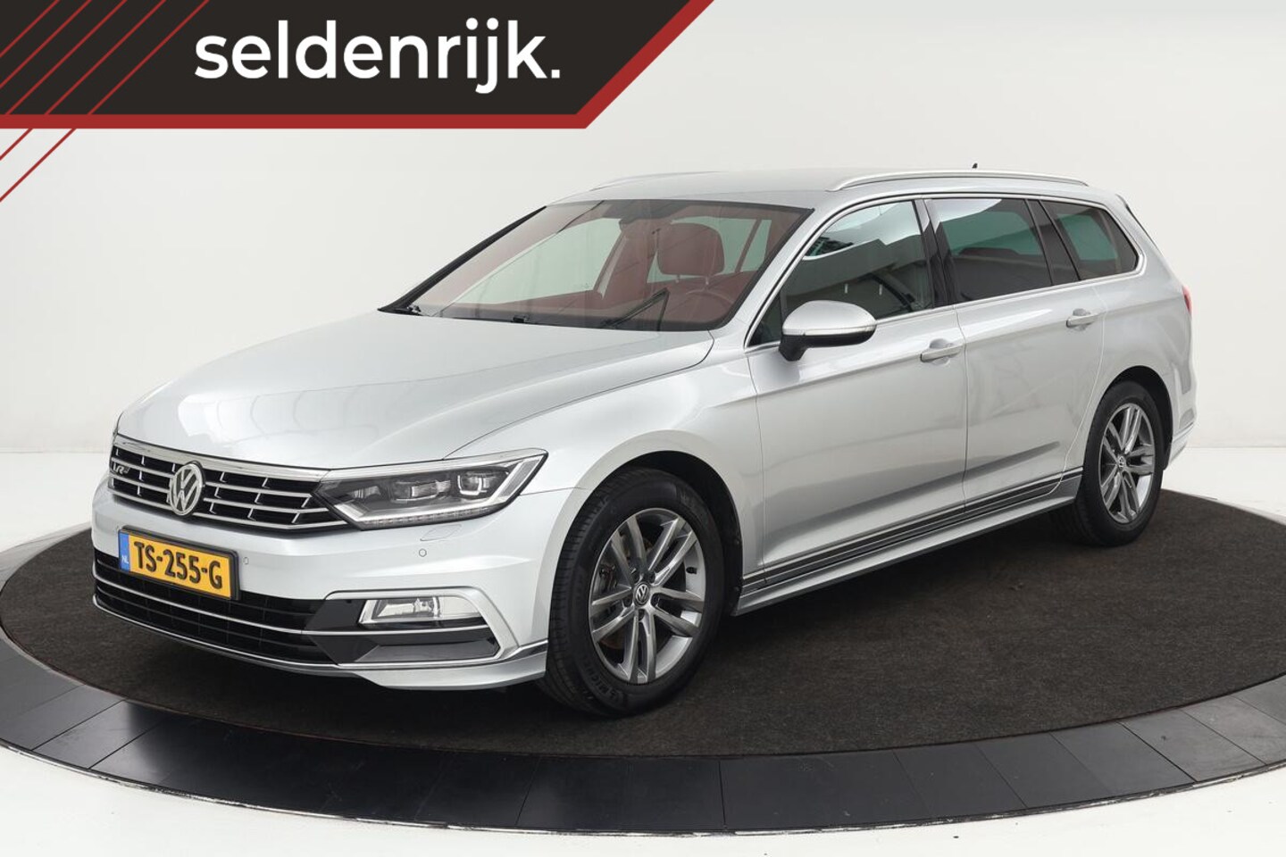 Volkswagen Passat Variant - 1.4 TSI R Line | Nappaleder | Trekhaak | Stoelverwarming | Adaptive cruise | Carplay | Act - AutoWereld.nl