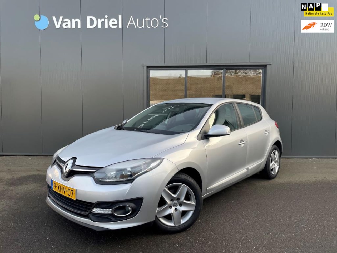 Renault Mégane - 1.5 dCi 110 Expression / Navigatie / Airco! - AutoWereld.nl