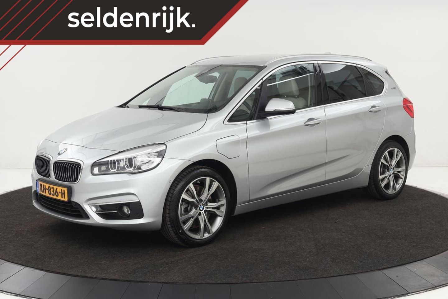 BMW 2-serie Active Tourer - 225xe High Executive | Leder | Stoelverwarming | Adaptive cruise | Navigatie | Camera | Ke - AutoWereld.nl