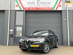 Alfa Romeo Stelvio - 2.0 Turbo 200 PK AWD Super Aut. Clima/NAP/Adap. Cruise/Boekjes/Trekhaak