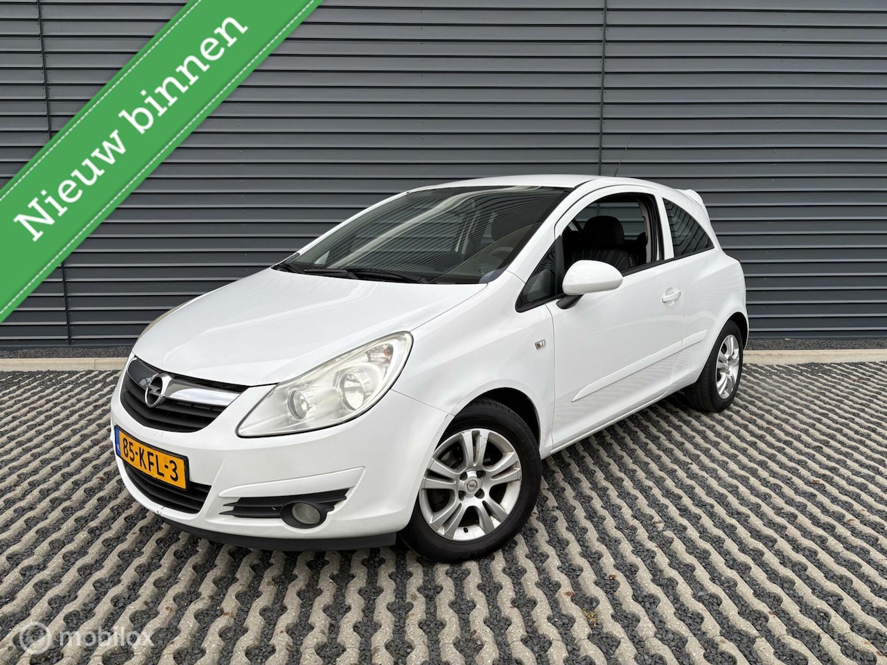 Opel Corsa - 1.4-16V White Edition | Airco | Fietsendrager! - AutoWereld.nl