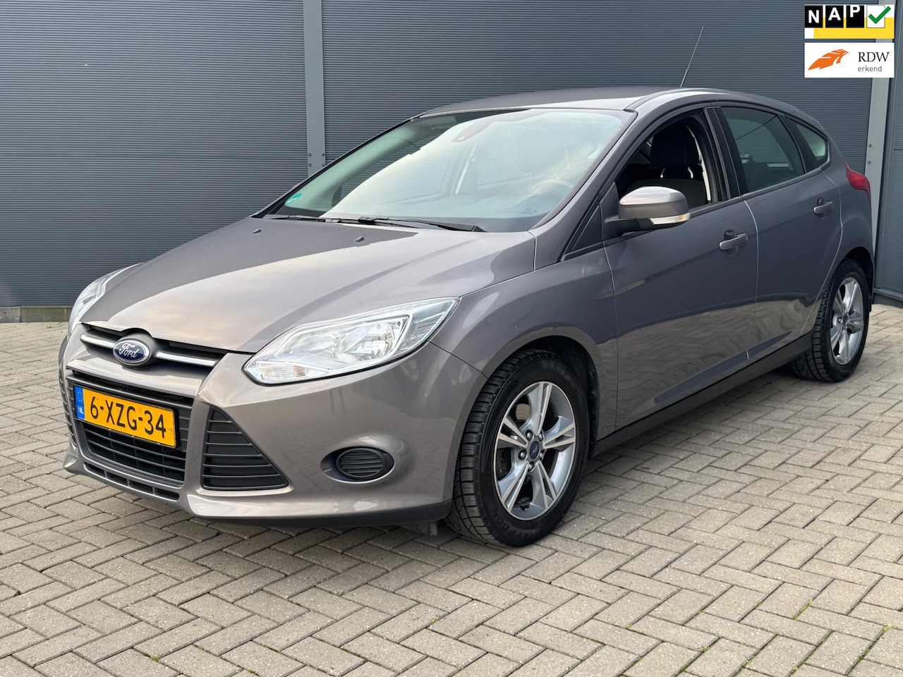 Ford Focus - 1.0 EcoBoost Edition / Navi / Nap / Pdc - AutoWereld.nl