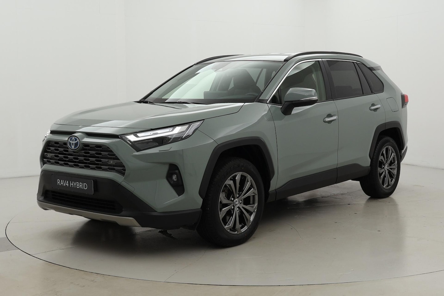 Toyota RAV4 - 2.5 Hybrid AWD Executive | Trekhaak | Navigatie | Leder - AutoWereld.nl