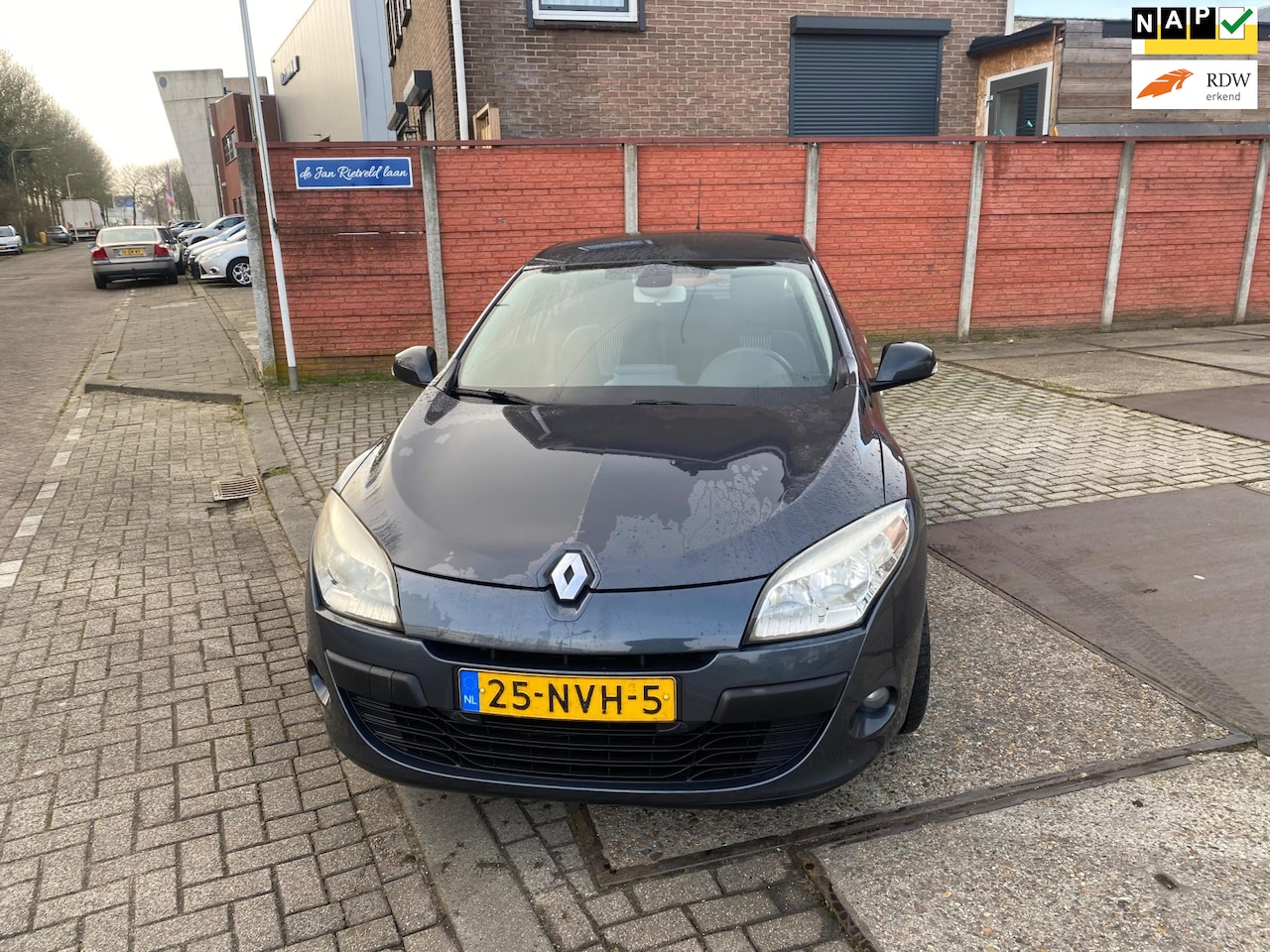 Renault Mégane - 1.6 Celsium clima - AutoWereld.nl