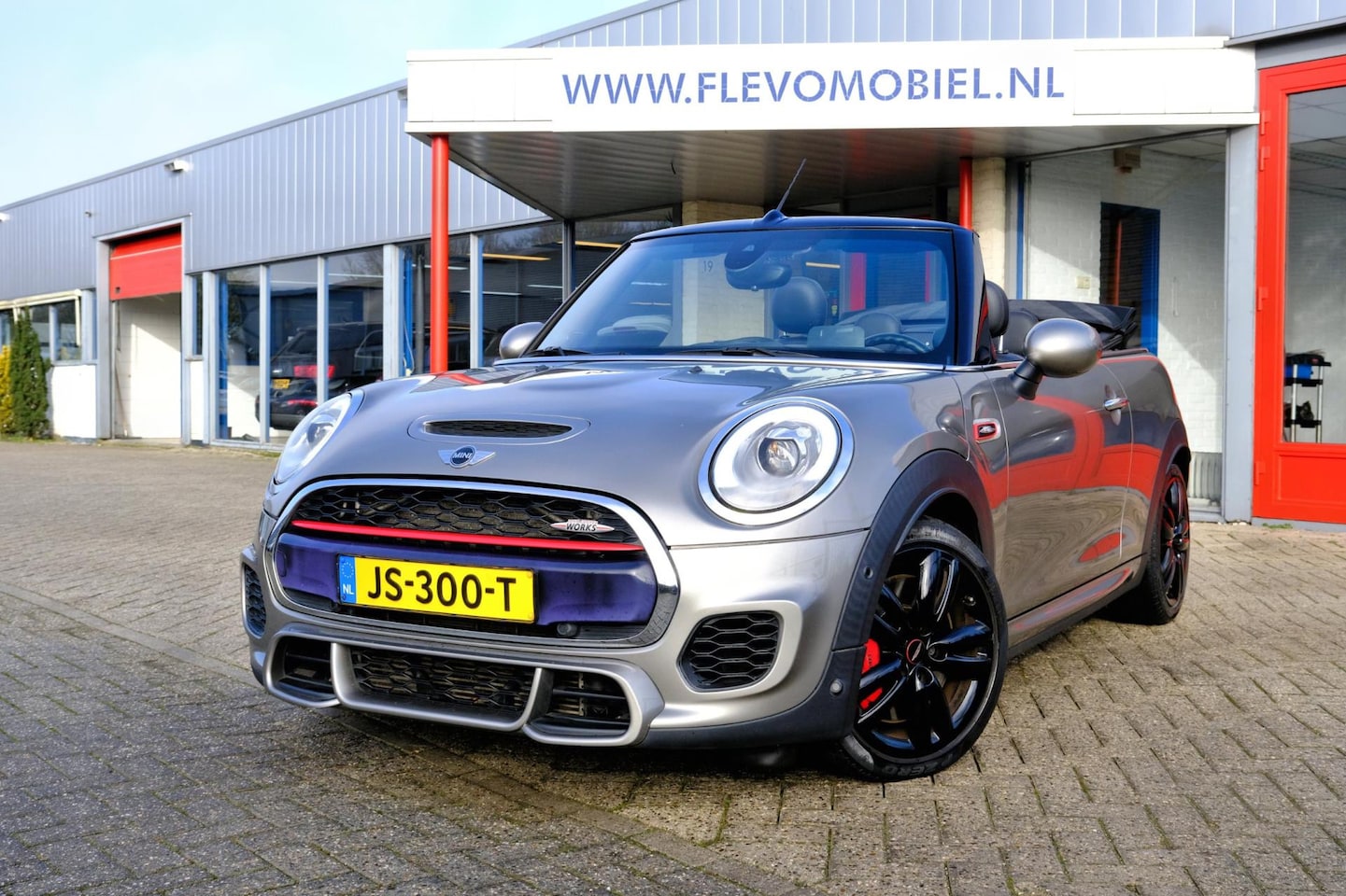 MINI Cabrio - Cooper S 2.0 231pk John Cooper Works Chili Aut. Leder|Navi|HarmanKardon|Stoelverw|LMV - AutoWereld.nl