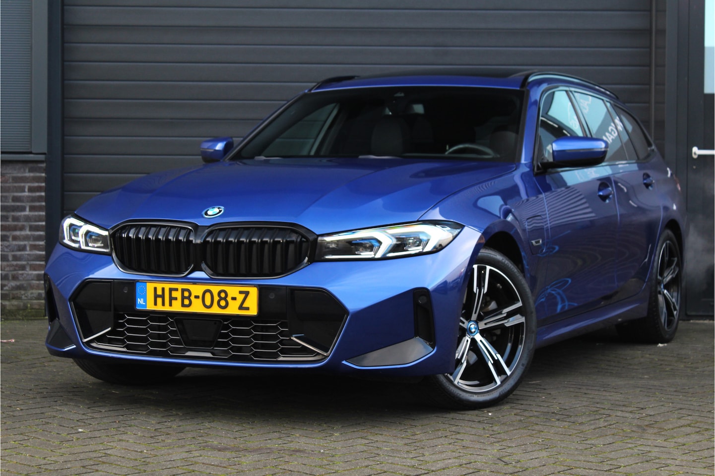 BMW 3-serie Touring - 320e M Sport | Pano | Memory | HUD | ACC - AutoWereld.nl