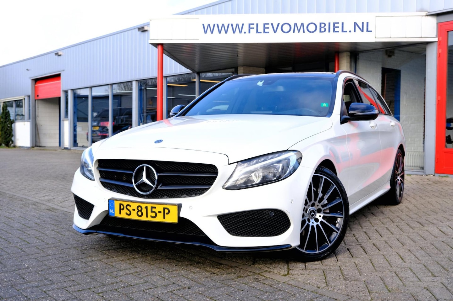 Mercedes-Benz C-klasse Estate - 180 AMG Premium Aut. Pano|Leder|1e Eig|Sporstoelen|Navi|LMV - AutoWereld.nl