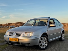 Volkswagen Bora - 1.6-16V Turijn PANO | CRUISE (NAP!)