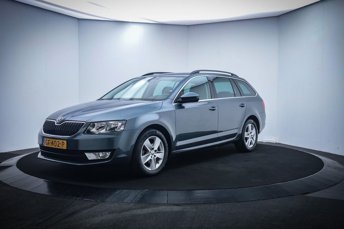 Skoda Octavia Combi - 1.2TSI AMBITION NAVI/LMV/AIRCO/TREKHAAK/BLUETOOTH/PDC/CRUISE - AutoWereld.nl