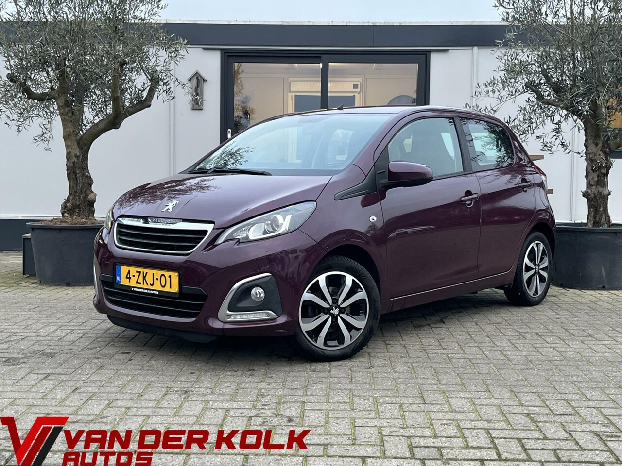 Peugeot 108 - 1.2 Puretech Allure CarPlay Lichtmetaal Sensoren - AutoWereld.nl