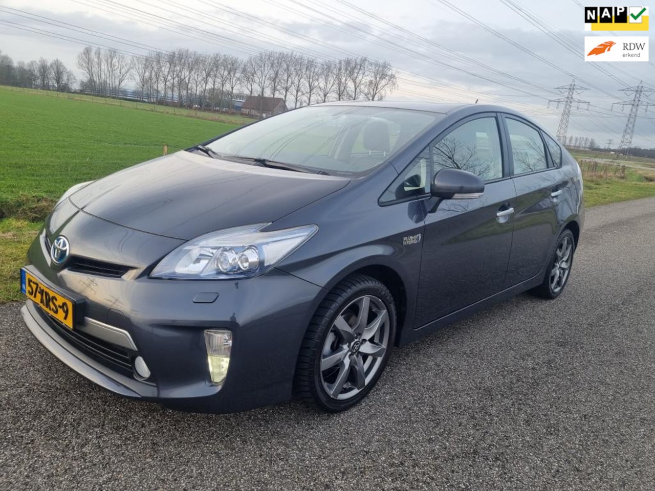 Toyota Prius - 1.8  Plug-in Dynamic Business 1.8 Plug-in Dynamic Business - AutoWereld.nl