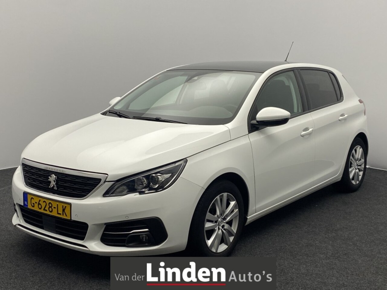 Peugeot 308 - 1.2 PureTech Blue Lease Executive | Navigatie | Panoramadak | Parkeerhulp - AutoWereld.nl