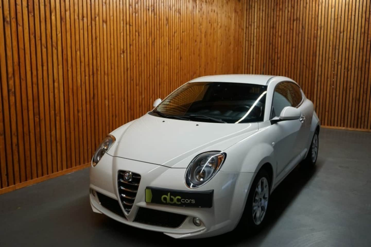 Alfa Romeo MiTo - 0.9 TWINAIR ESCLUSIVO/ AIRCO/ NAVI/ LEER - AutoWereld.nl