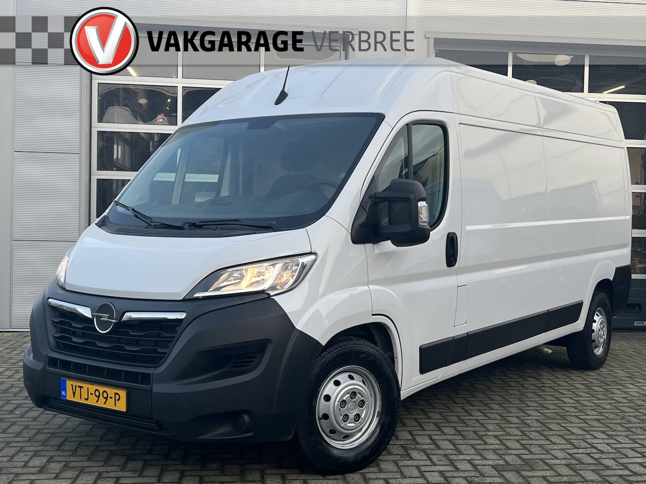 Opel Movano - 2.2D 140 Zwaar L3H2 3.5t | Android/Apple Carplay | Trekhaak 3.500kg geremd Trekken | Cruis - AutoWereld.nl