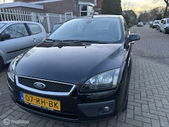 Ford Focus - 1.6-16V First Edition