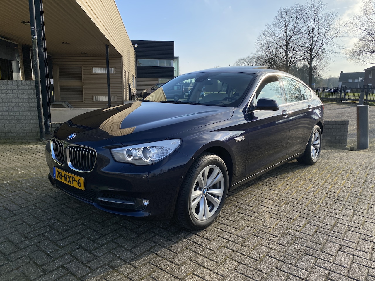 BMW 5-serie Gran Turismo - 535xi High Executive automaat [ pano schuifdak,leer,fm navi,camera,xenon ] - AutoWereld.nl