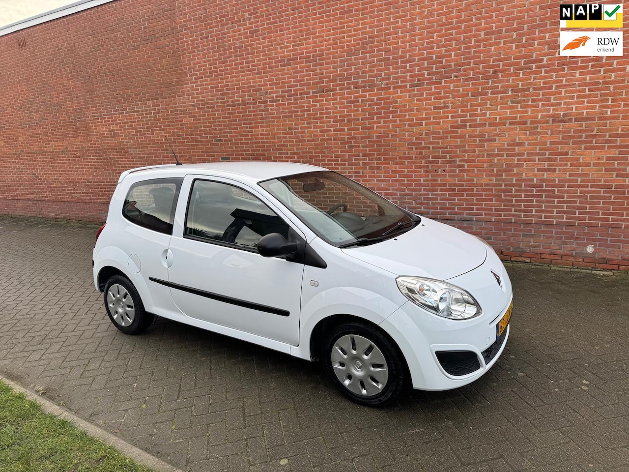 Renault Twingo - 1.2 Authentique Airco - AutoWereld.nl