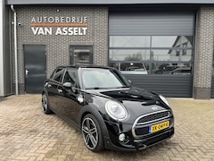 MINI Cooper S - 2.0 Chili Serious Business Panoramadak , Leer , Navi