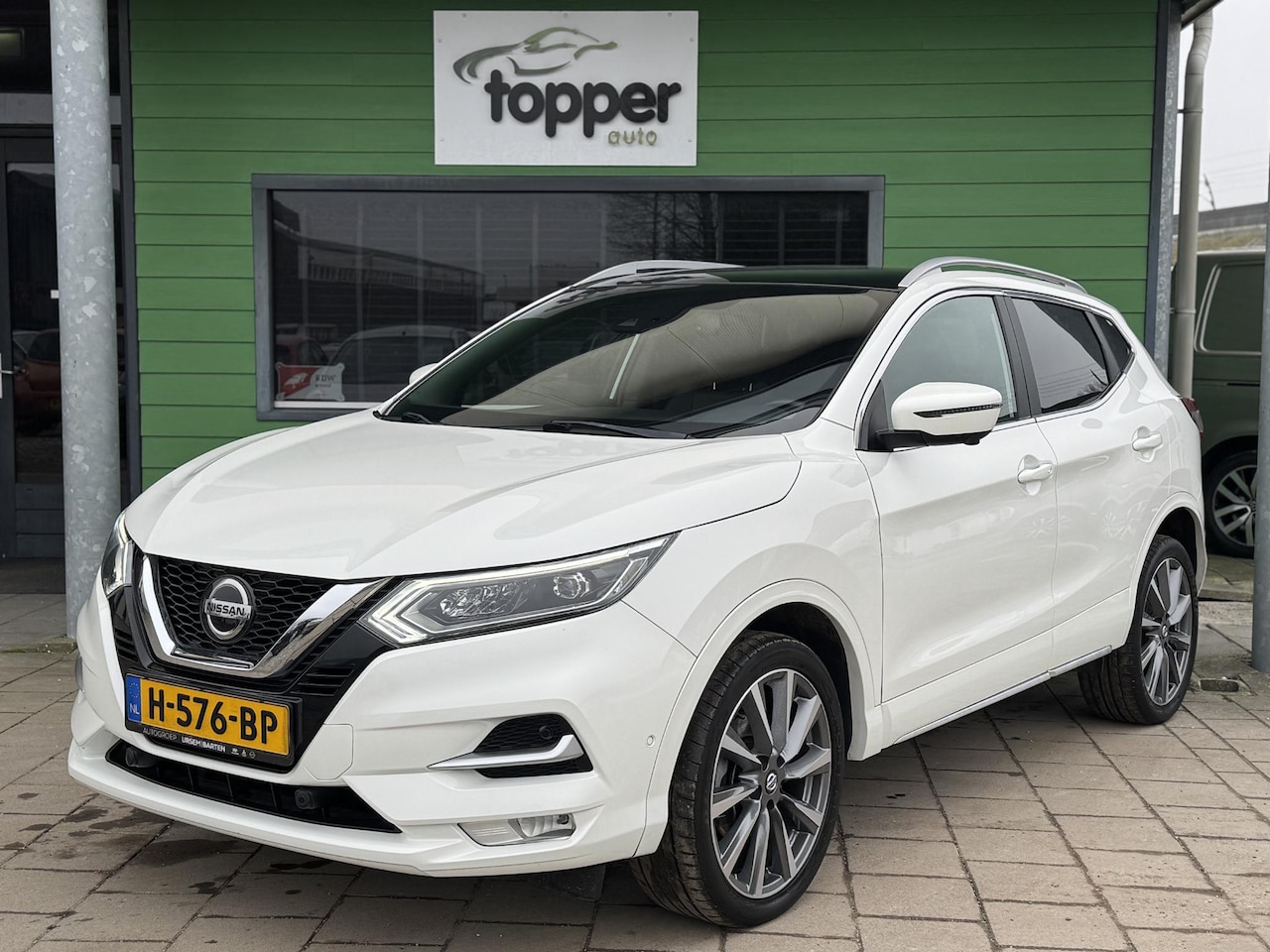 Nissan Qashqai - 1.3 DIG-T Tekna + | 360 Camera | Navigatie | - AutoWereld.nl