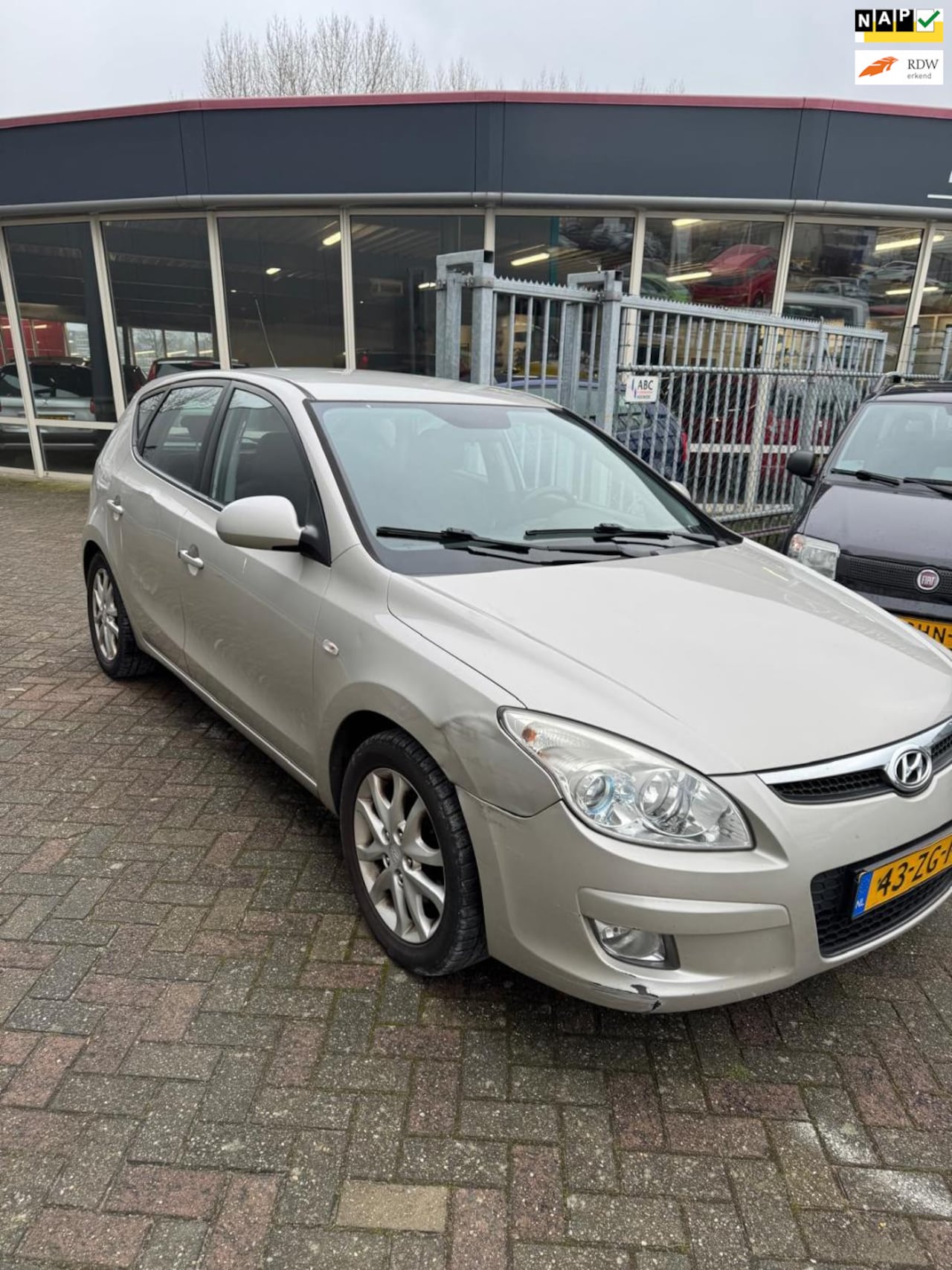 Hyundai i30 - 1.6i Dynamic Luxe 1.6i Dynamic Luxe - AutoWereld.nl