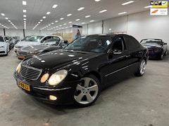 Mercedes-Benz E-klasse - 200 K. Avantgarde / AUTOMAAT / NETTE AUTO / MULTIEMEDIA-NAVI