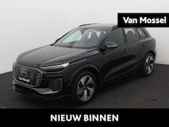 Audi Q6 e-tron - First edition 100 kWh quattro 388 PK | Demo | S-line | Automaat | 360 Camera | Navigatie |