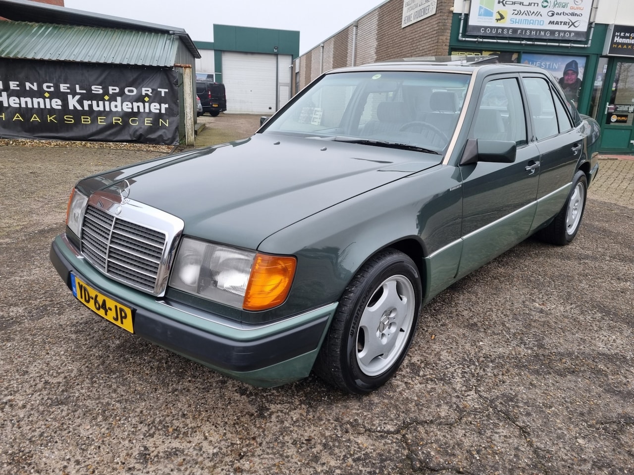 Mercedes-Benz 200-500 (W124) - 230 E 230 E - AutoWereld.nl