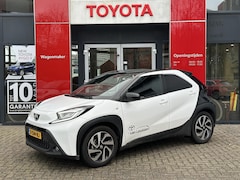 Toyota Aygo X - PULSE APPLE/ANDROID CAMERA CLIMA 17"LMV PRIVACY-GLASS LED DAB+ NL-AUTO