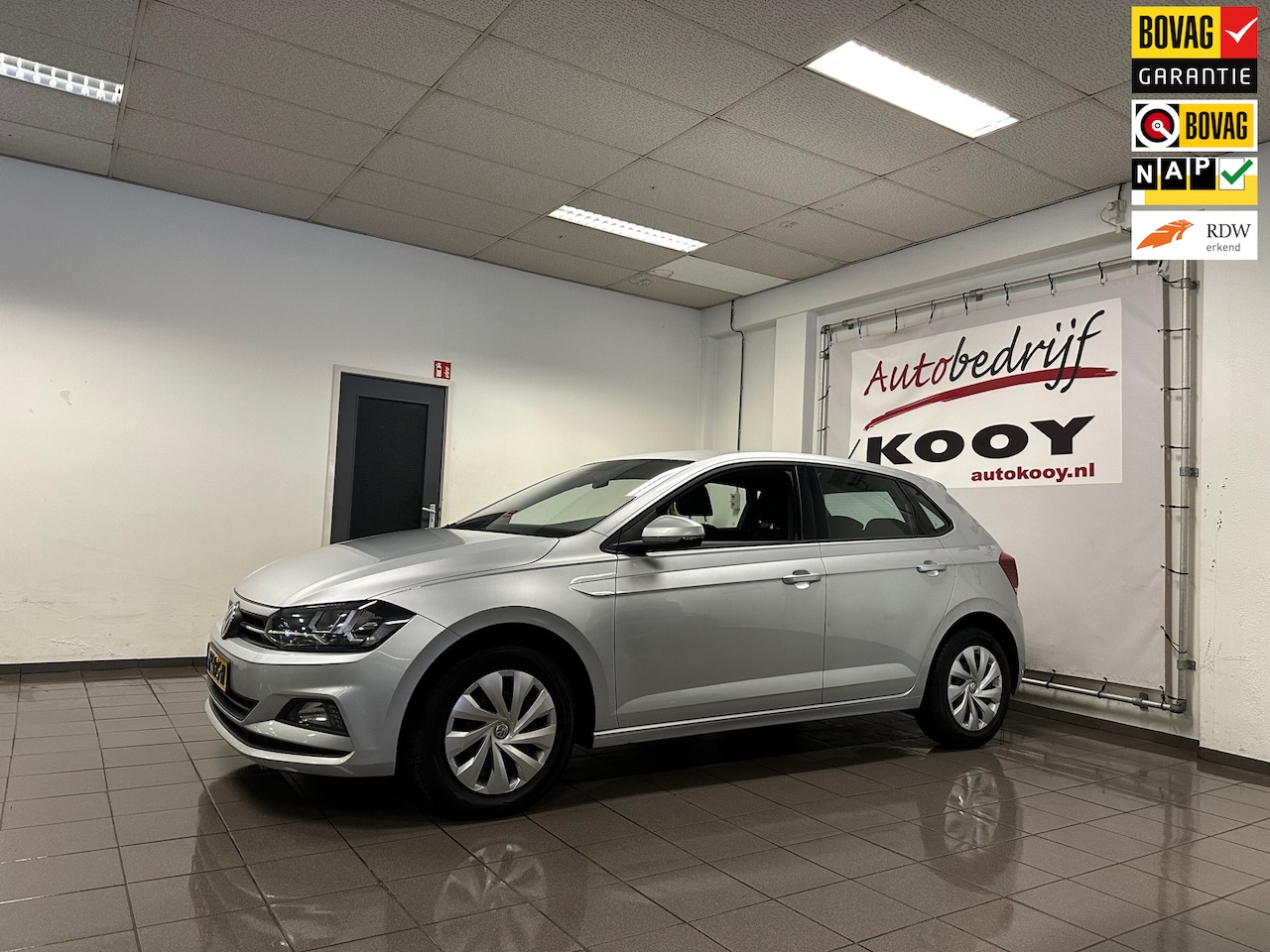 Volkswagen Polo - 1.0 TSI Comfortline * Automaat / 1e Eig / Carplay / Trekhaak / NL Auto * - AutoWereld.nl