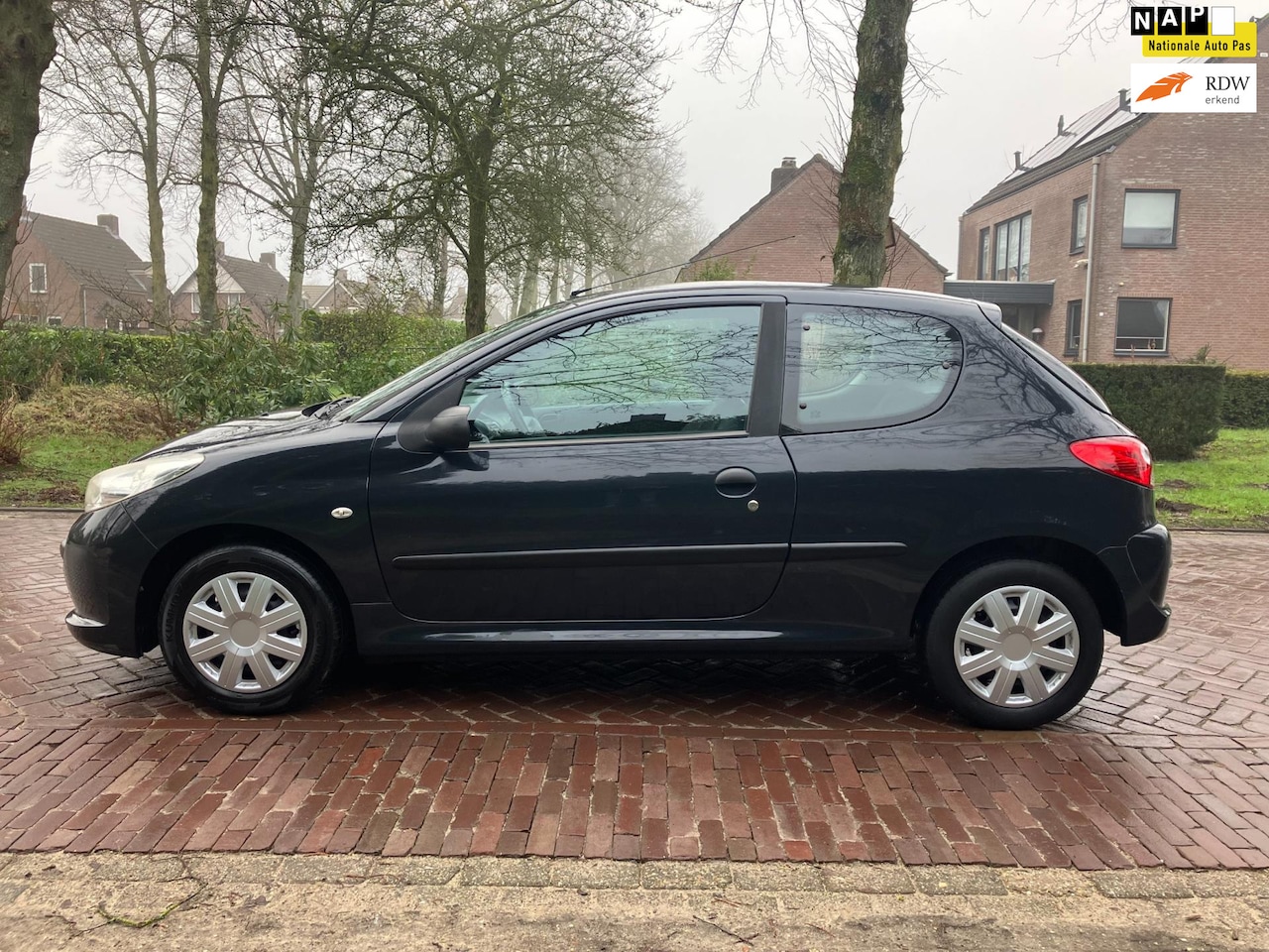 Peugeot 206 - 1.1 XR met Elec. Ramen & Originele Km's! - AutoWereld.nl