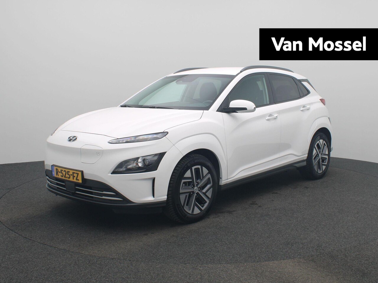 Hyundai Kona Electric - EV Fashion 39 kWh | Stoel verwarming | Navigatie | 3 fase | - AutoWereld.nl