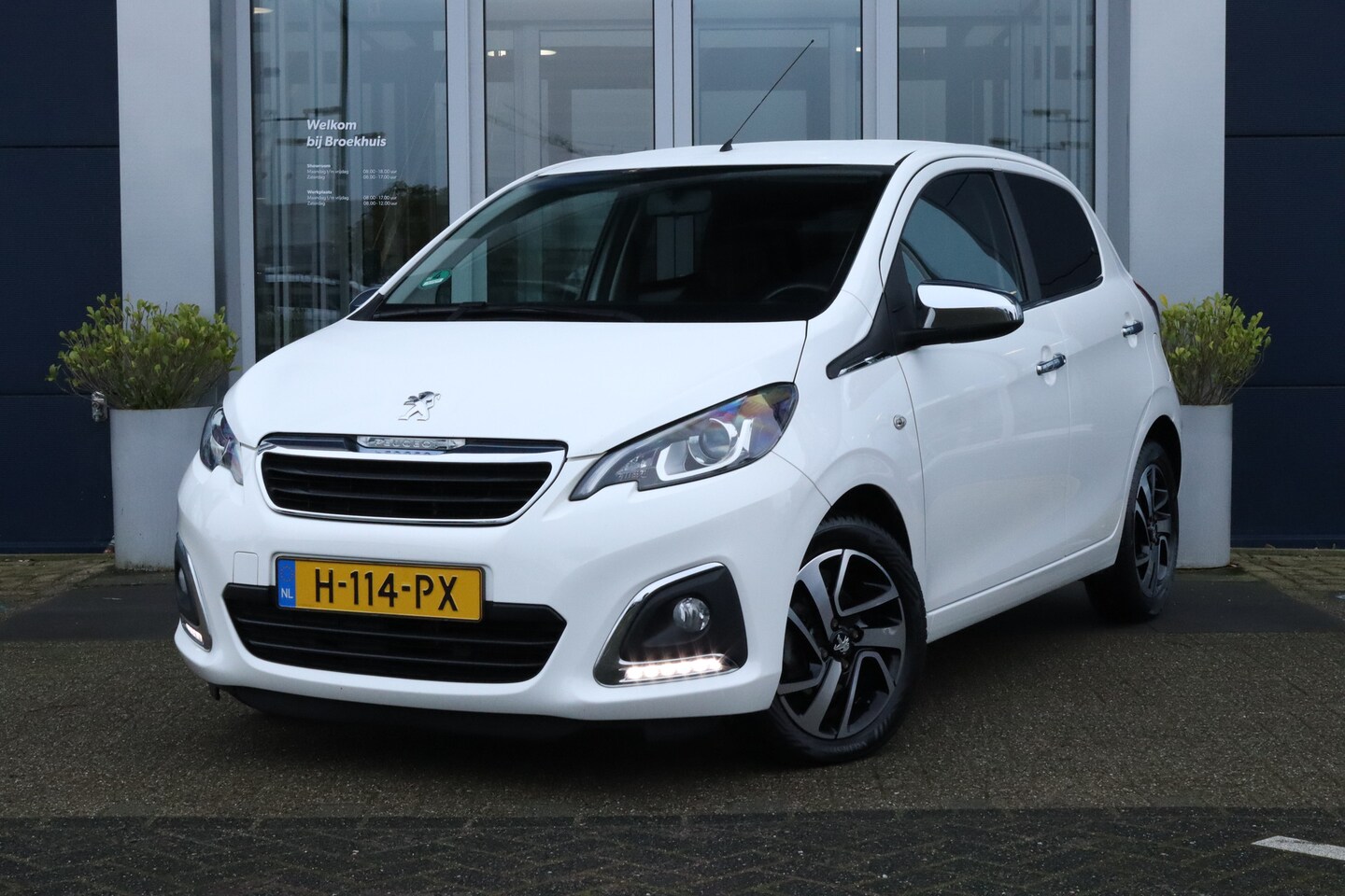 Peugeot 108 - 1.0 e-VTi Allure | Apple Carplay/Android Auto|telefoonintegratie premium | achteruitrijcam - AutoWereld.nl