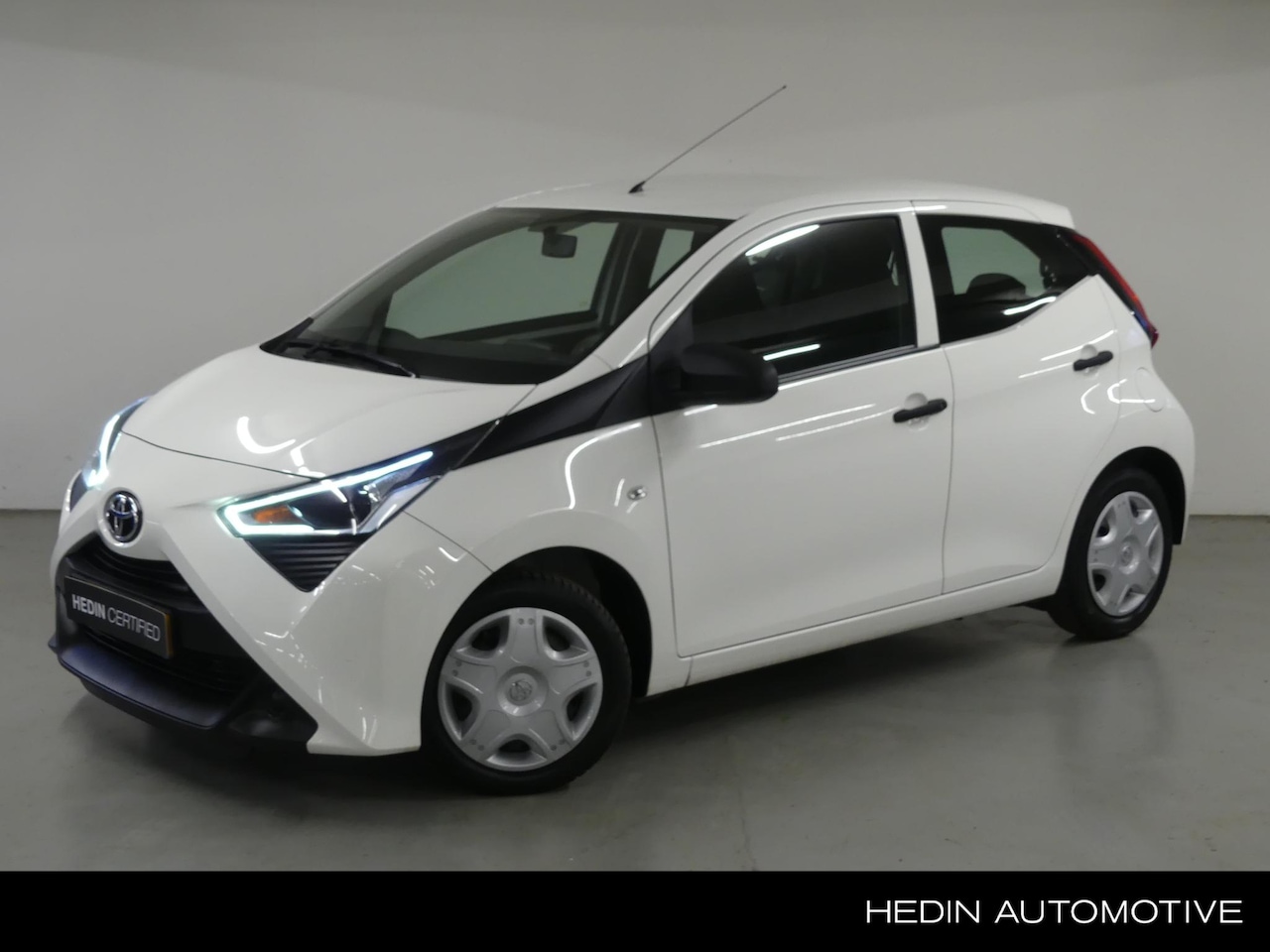 Toyota Aygo - 1.0 VVT-i x-fun | Airco | Cruise Control | Bluetooth - AutoWereld.nl