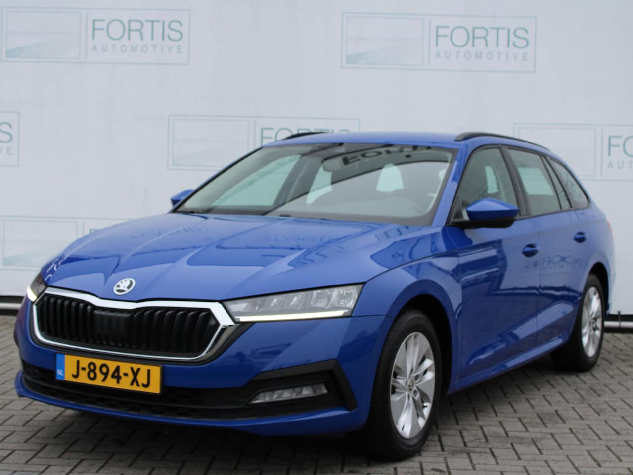 Skoda Octavia Combi - 1.0 TSI Ambition NL AUTO | PDC | NIEUWE TYPE! CARPLAY | LMV | - AutoWereld.nl